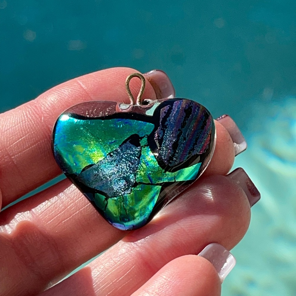 Abstract Dichroic Glass heart - Picture 2 of 4